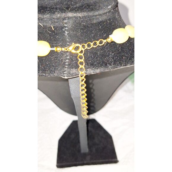 Acrylic Women's Necklace Vintage 90's Beaded Yellow Office Siren Grandmacore Y2K - Picture 6 of 9